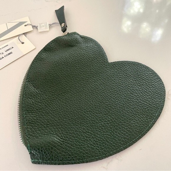 NWT Italian Leather Heart Shaped Hunter Green Zippered Pouch - Picture 11 of 13